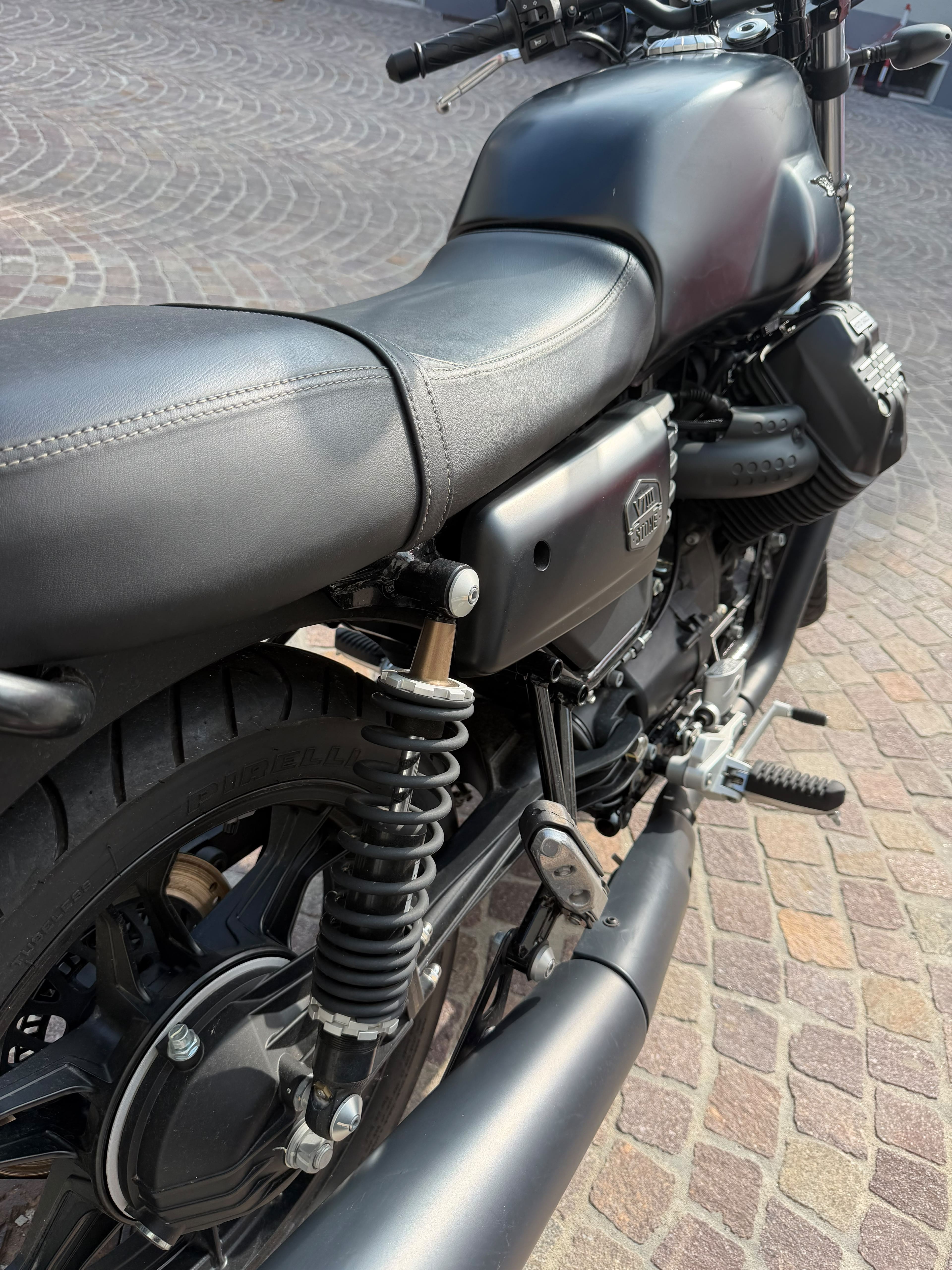 Moto Guzzi V7 Stone 750 - 2019 - Usato -12.390 km