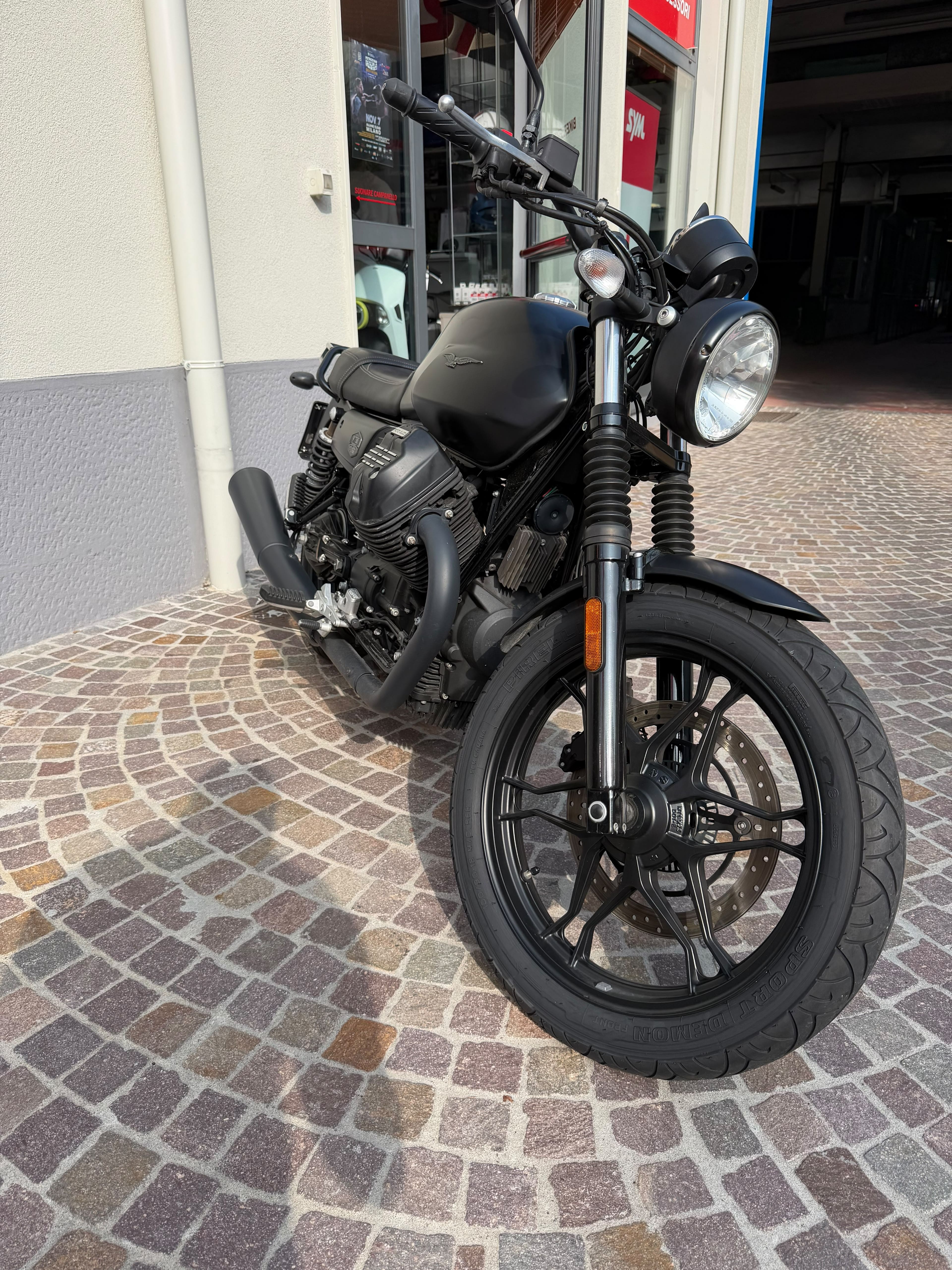 Moto Guzzi V7 Stone 750 - 2019 - Usato -12.390 km